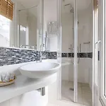 Hotel Apollinaire 3*