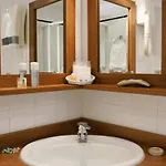 Hotel Apollinaire Paris