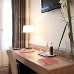 Hotel Apollinaire 3*