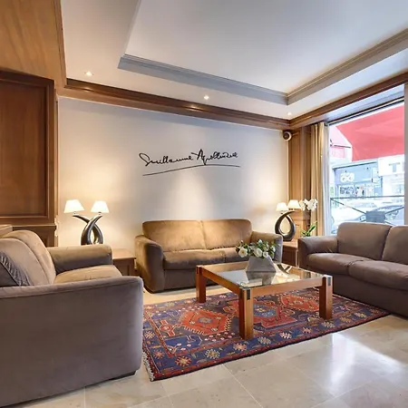 Hotel Apollinaire Parigi