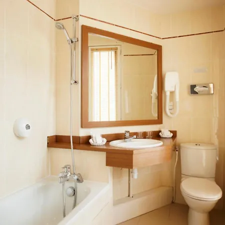 Hotel Apollinaire