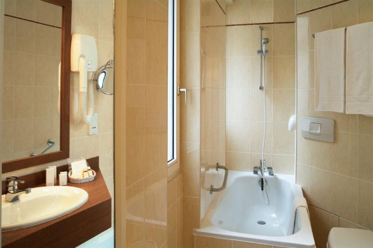 Apollinaire Hotel Parigi