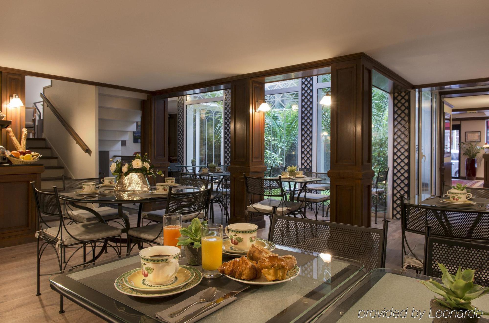 Hotel Apollinaire Parigi